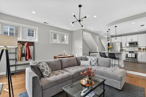 1041 North Leavitt Street Chicago IL 60622