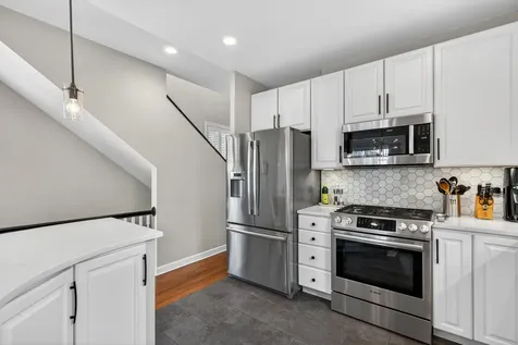 1041 North Leavitt Street Chicago IL 60622
