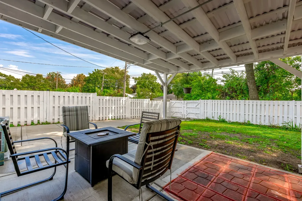 8461 Gross Point Road Skokie IL 60077