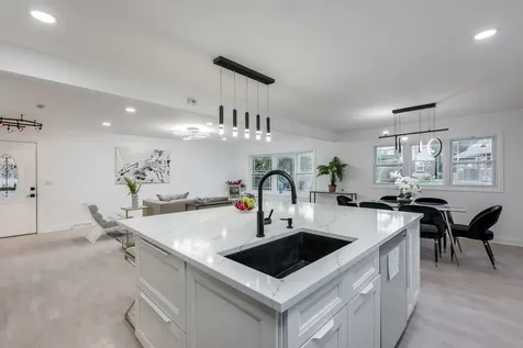 8461 Gross Point Road Skokie IL 60077