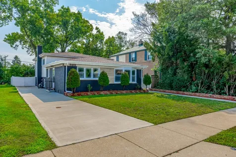 8461 Gross Point Road Skokie IL 60077