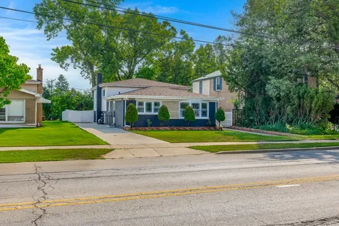 8461 Gross Point Road Skokie IL 60077