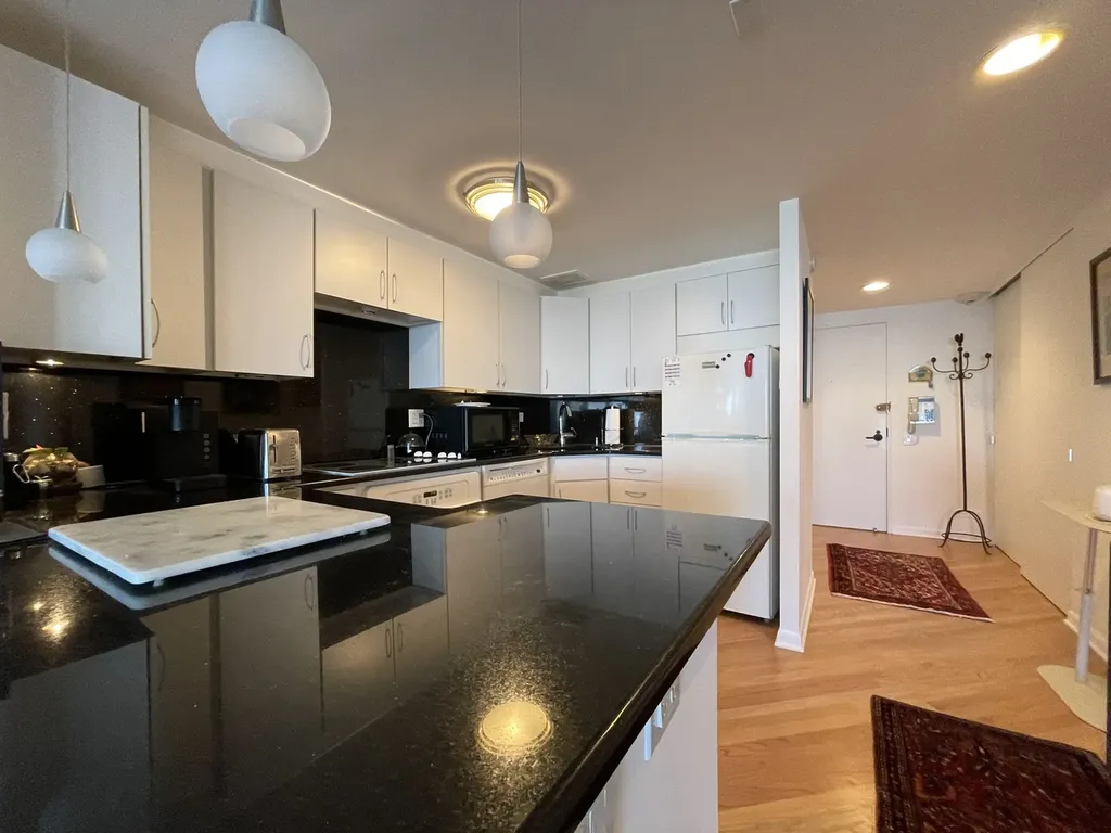 175 East Delaware Place Chicago IL 60611
