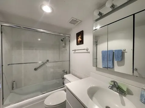 175 East Delaware Place Chicago IL 60611