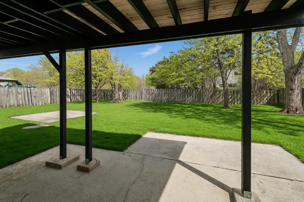 212 South River Road Naperville IL 60540