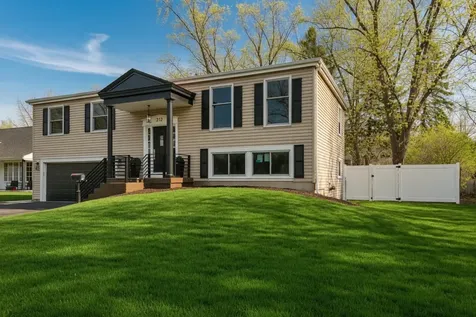 212 South River Road Naperville IL 60540