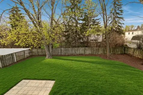 212 South River Road Naperville IL 60540