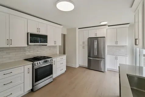212 South River Road Naperville IL 60540