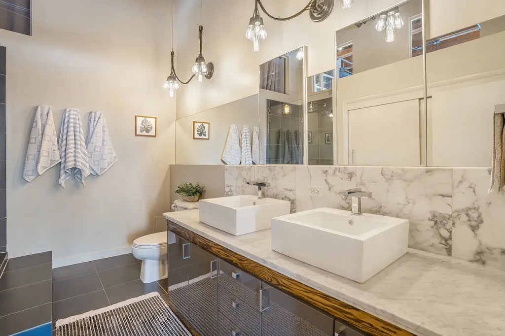 1872 North Clybourn Avenue Chicago IL 60614