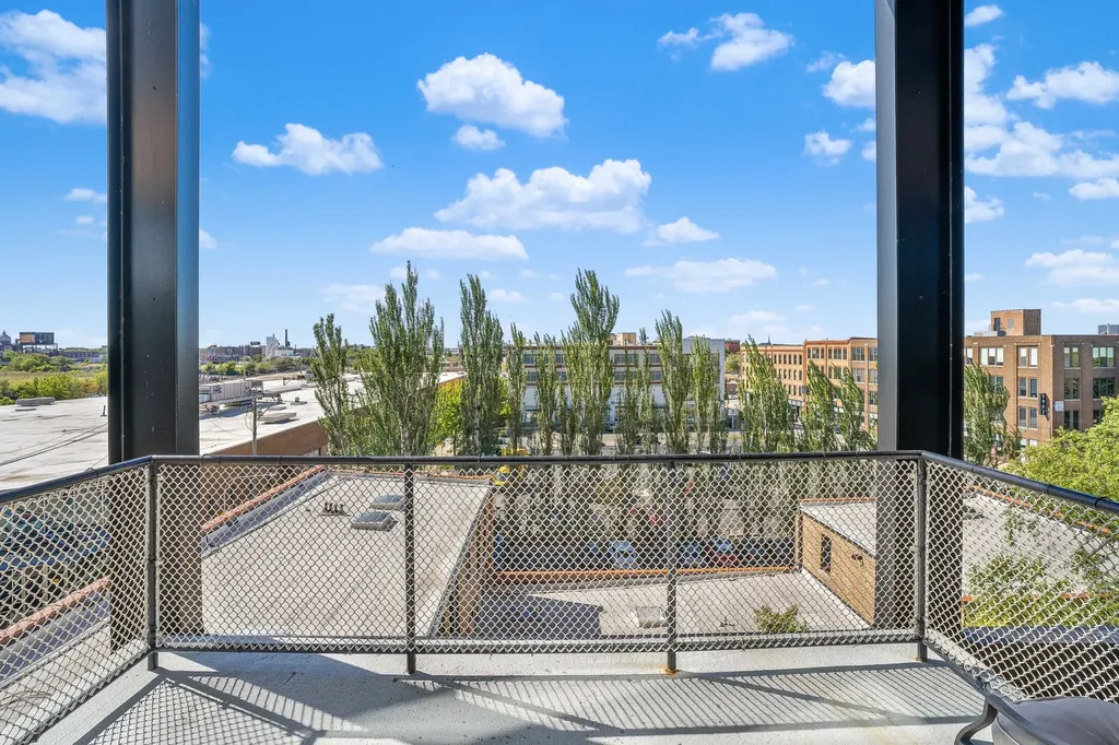 1872 North Clybourn Avenue Chicago IL 60614