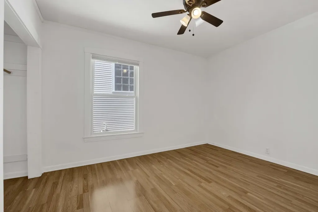 2419 West Berenice Avenue Chicago IL 60618