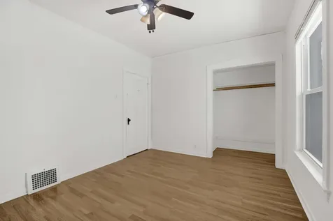 2419 West Berenice Avenue Chicago IL 60618