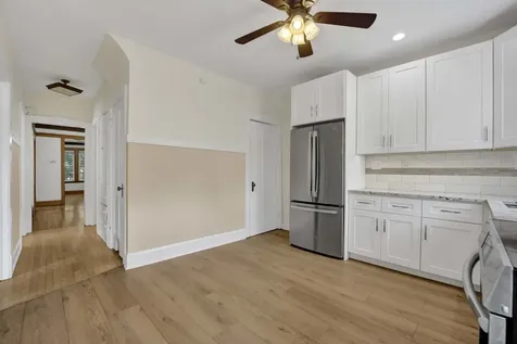 2419 West Berenice Avenue Chicago IL 60618