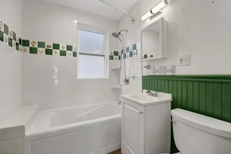2419 West Berenice Avenue Chicago IL 60618