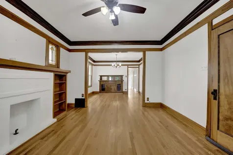 2419 West Berenice Avenue Chicago IL 60618