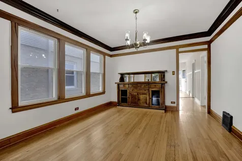 2419 West Berenice Avenue Chicago IL 60618