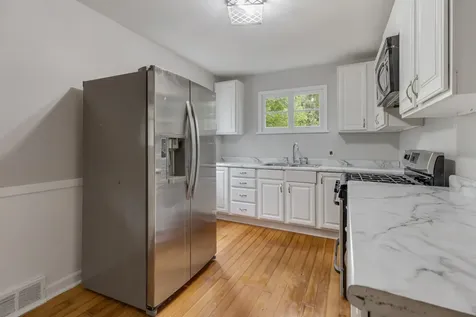 148 Wildwood Road Algonquin IL 60102