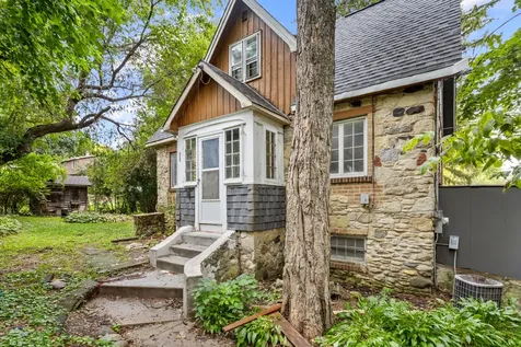 148 Wildwood Road Algonquin IL 60102