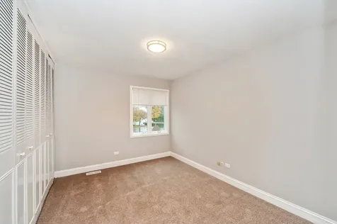 608 Inverrary Lane Deerfield IL 60015