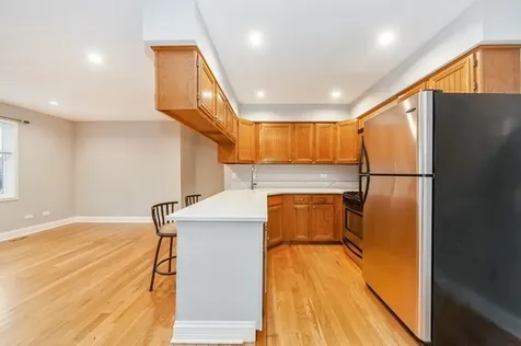 608 Inverrary Lane Deerfield IL 60015