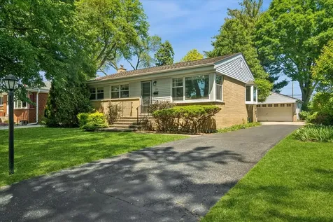 160 Wisconsin Drive Des Plaines IL 60016