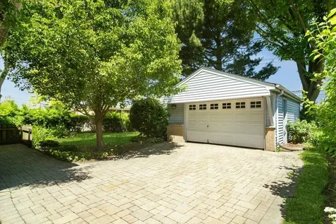 160 Wisconsin Drive Des Plaines IL 60016