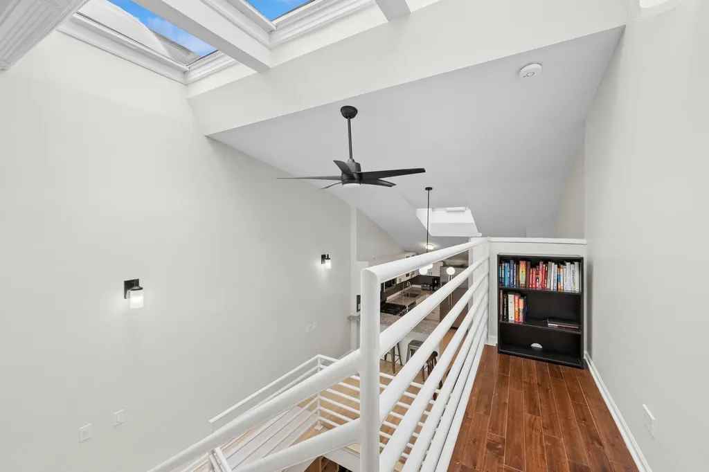 623 West Drummond Place Chicago IL 60614
