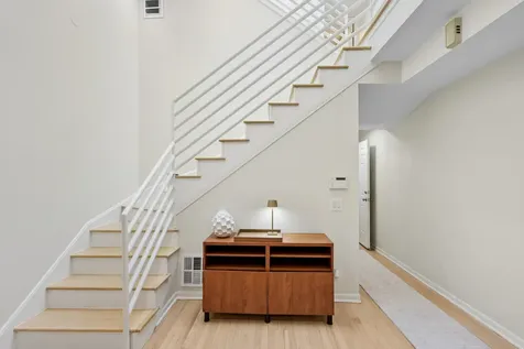 623 West Drummond Place Chicago IL 60614