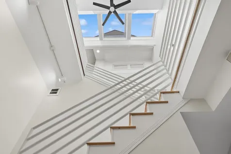 623 West Drummond Place Chicago IL 60614