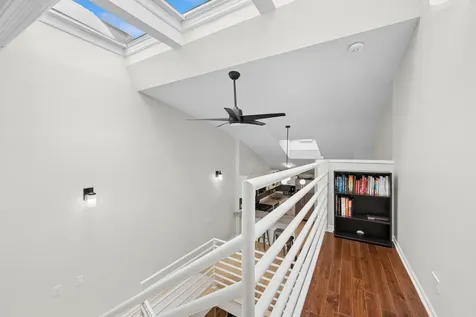 623 West Drummond Place Chicago IL 60614