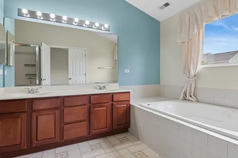 6084 Russell Drive Hoffman Estates IL 60192