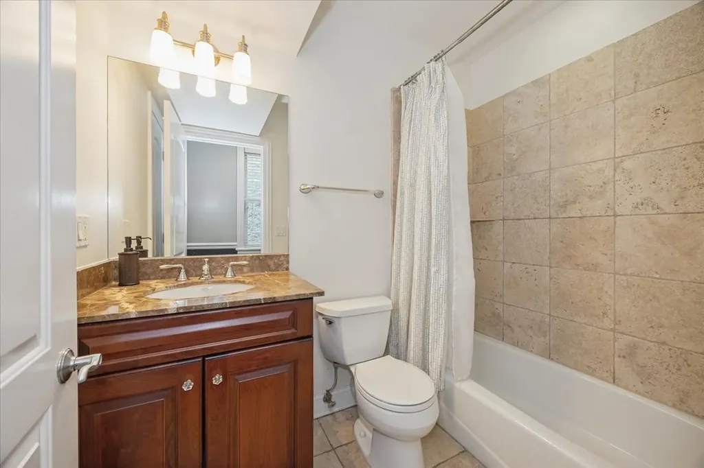 1510 North Cleveland Avenue Chicago IL 60610