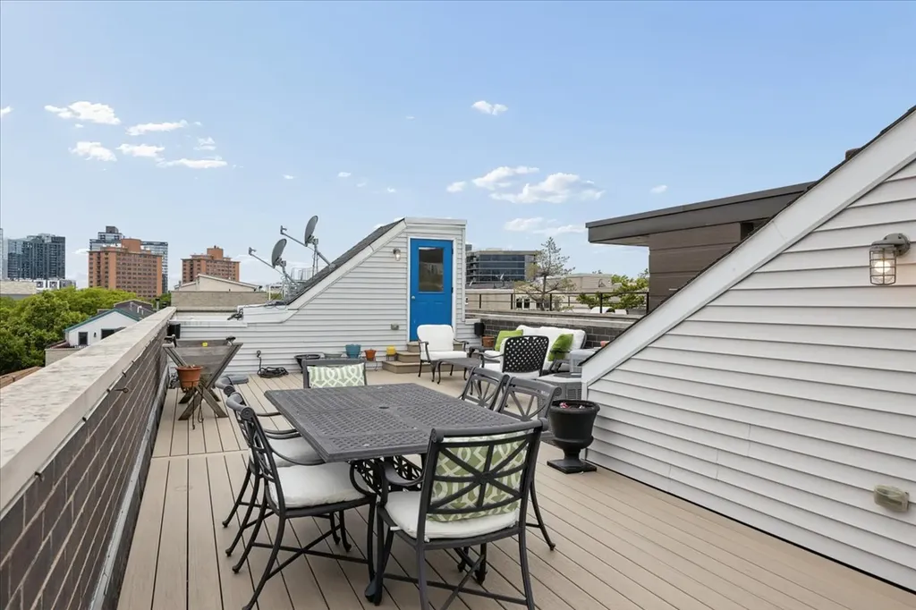 1510 North Cleveland Avenue Chicago IL 60610