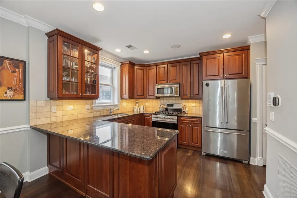 1510 North Cleveland Avenue Chicago IL 60610