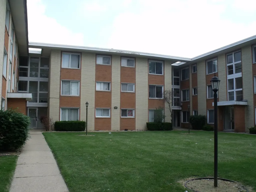 14633 Keystone Avenue Midlothian IL 60445