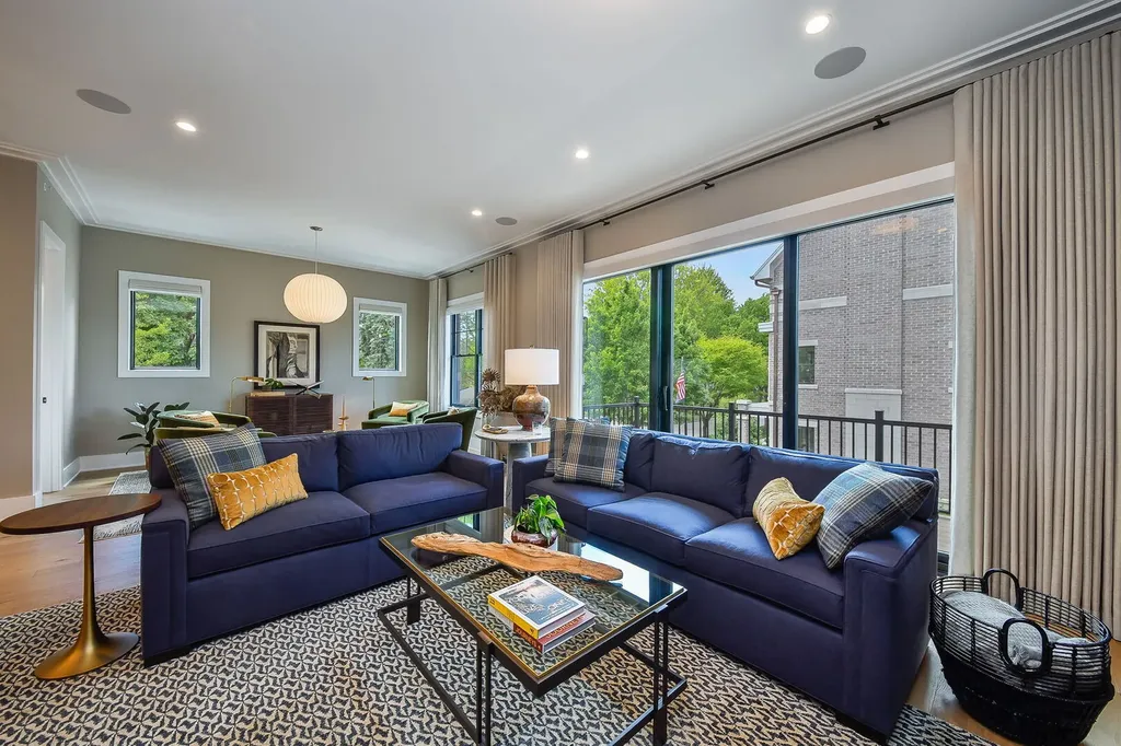111 North Columbia Street Naperville IL 60540