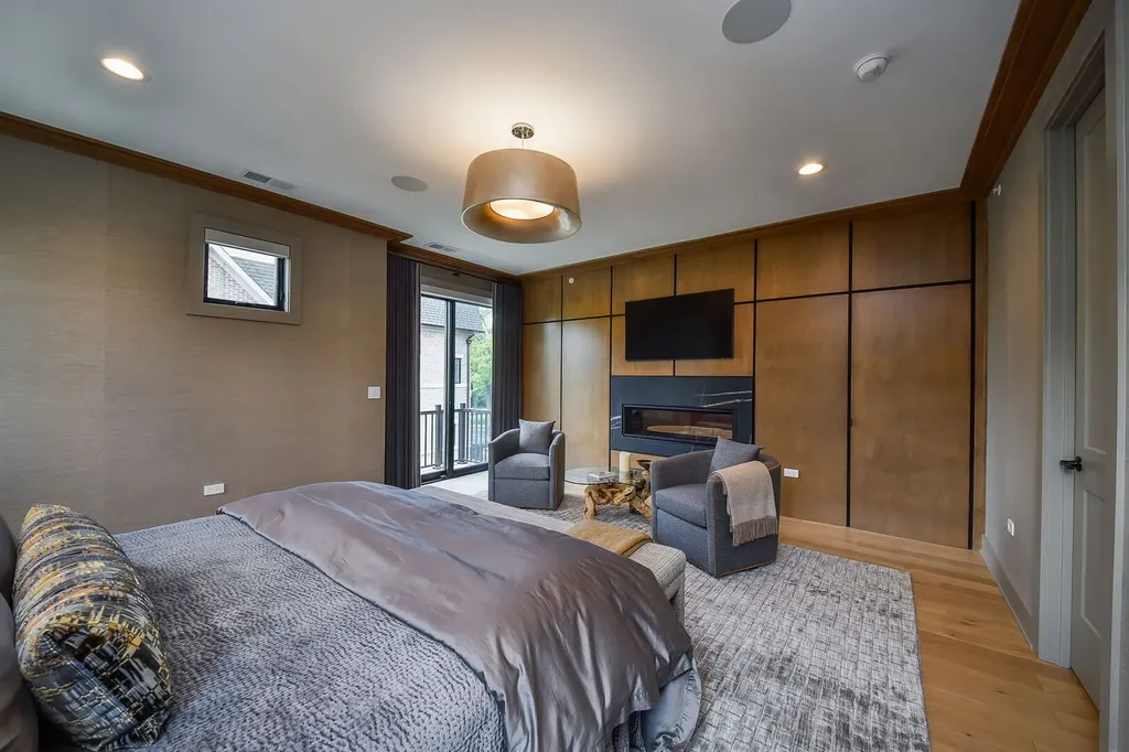 111 North Columbia Street Naperville IL 60540