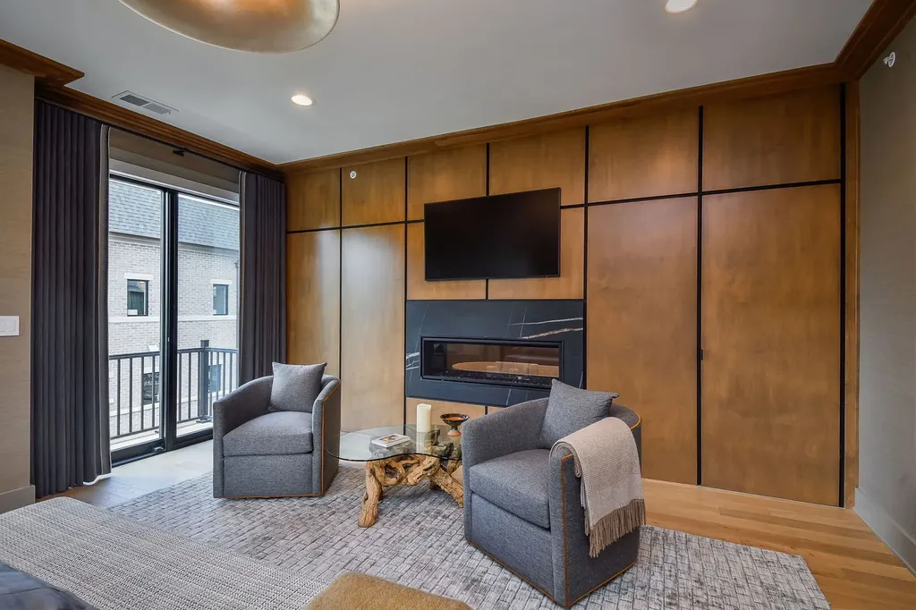 111 North Columbia Street Naperville IL 60540