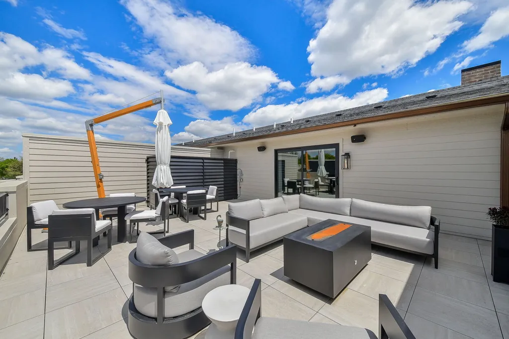 111 North Columbia Street Naperville IL 60540