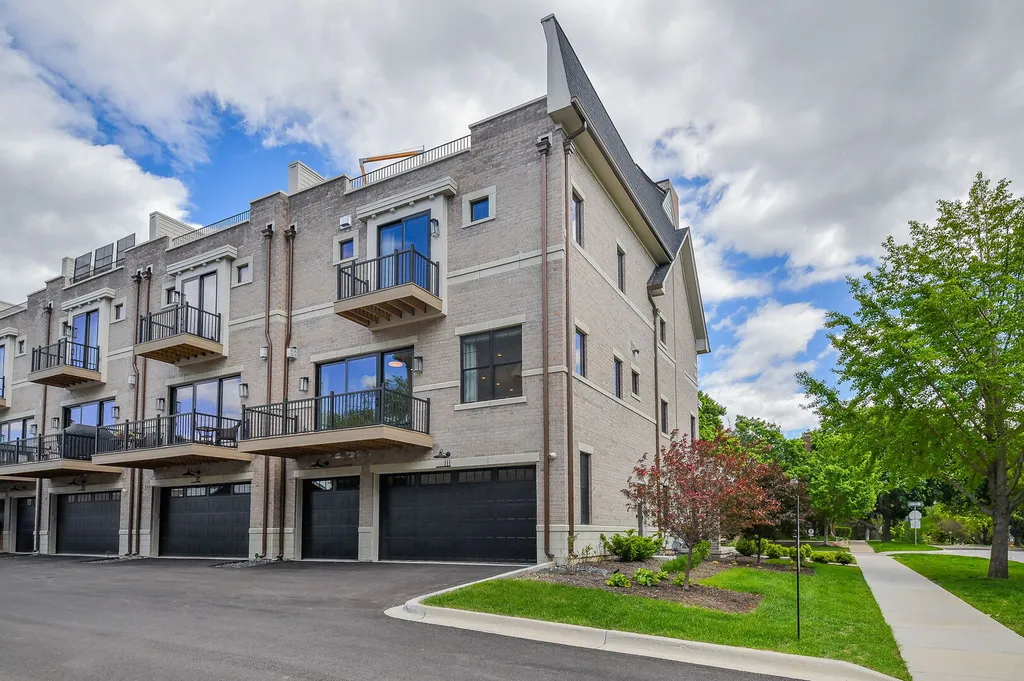 111 North Columbia Street Naperville IL 60540