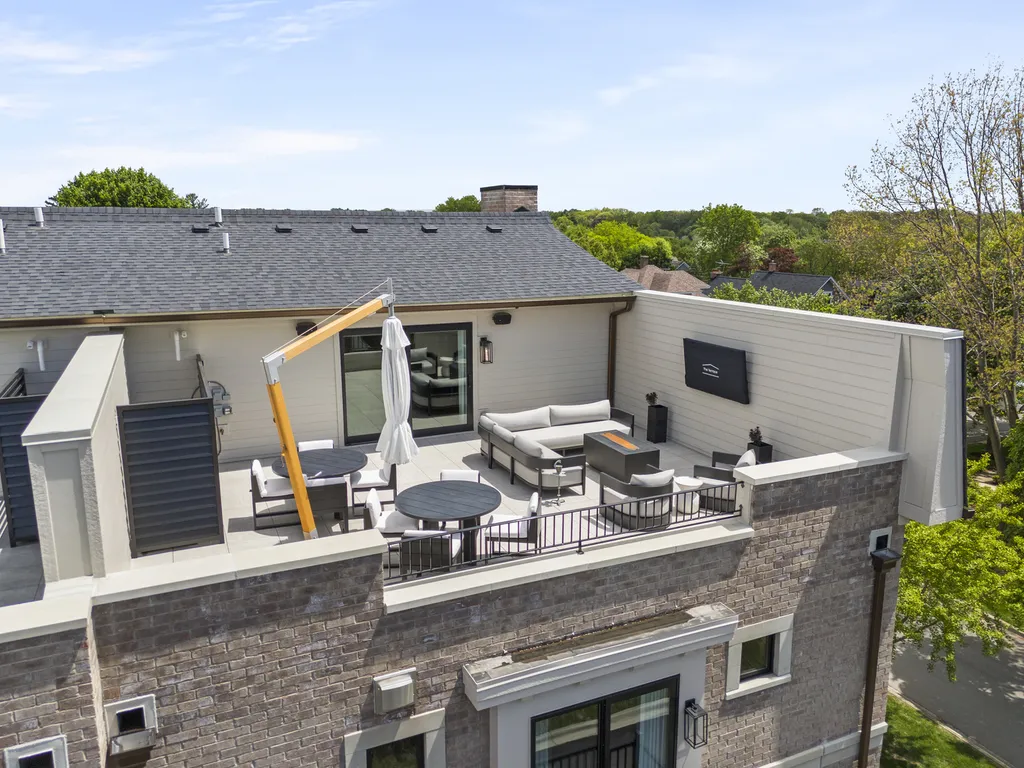 111 North Columbia Street Naperville IL 60540