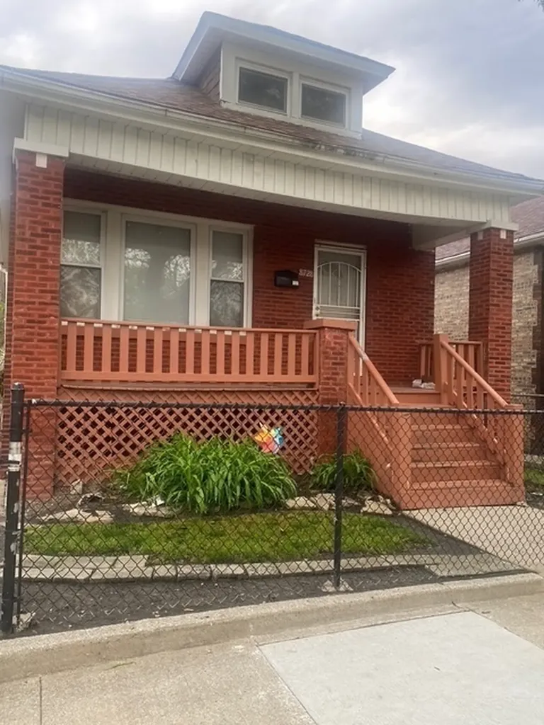 8728 South Carpenter Street Chicago IL 60620