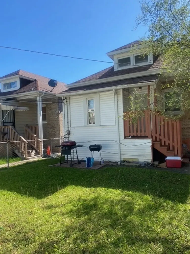 8728 South Carpenter Street Chicago IL 60620