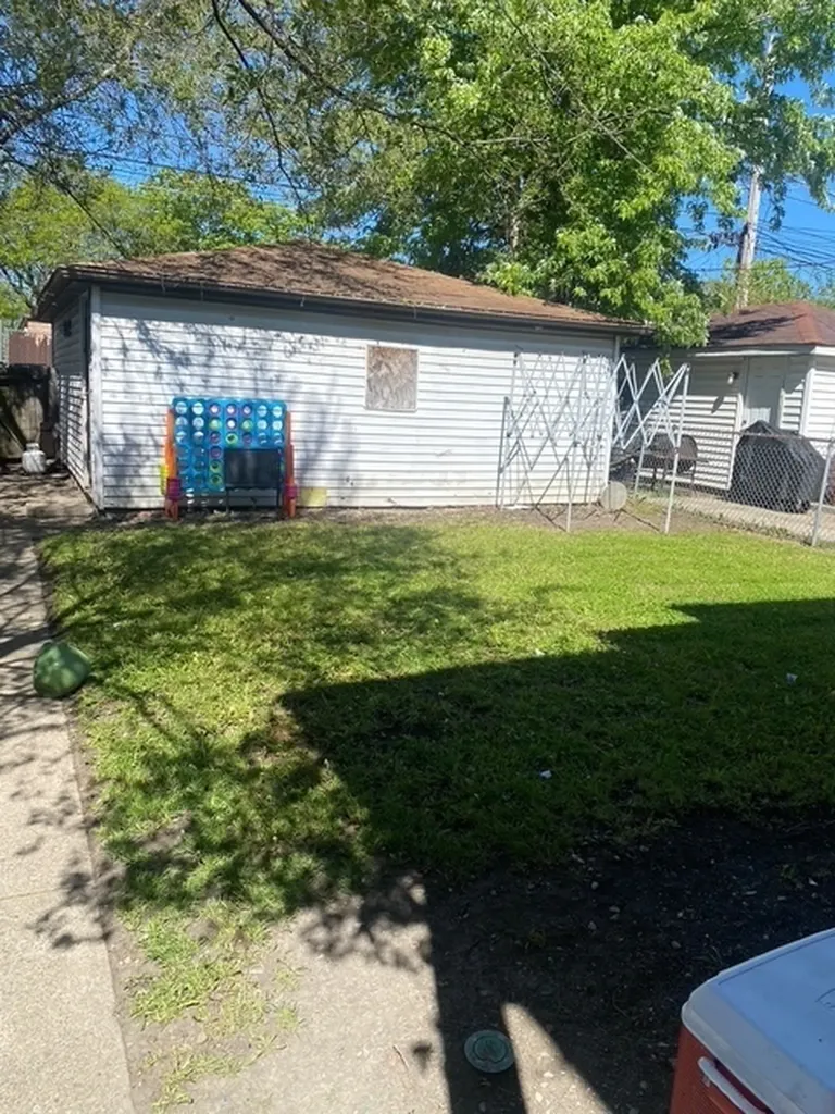8728 South Carpenter Street Chicago IL 60620