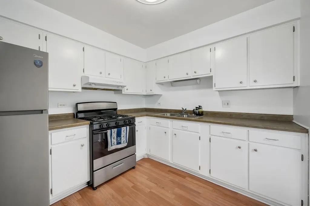 659 East Fullerton Avenue Glendale Heights IL 60139