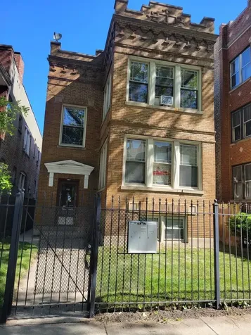 1742 West Wallen Avenue Chicago IL 60626