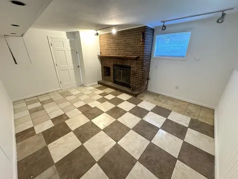 1008 Adams Court Carpentersville IL 60110