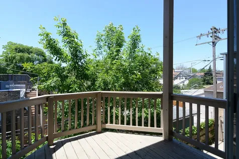 5208 North Sawyer Avenue Chicago IL 60625