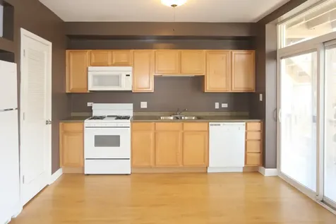5208 North Sawyer Avenue Chicago IL 60625