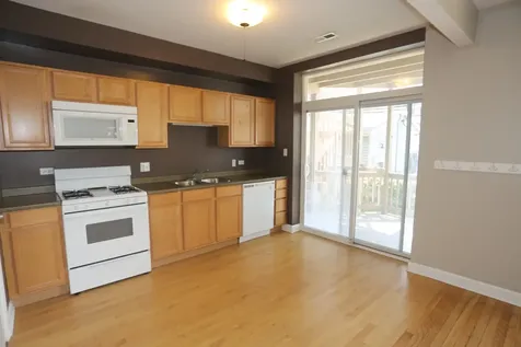 5208 North Sawyer Avenue Chicago IL 60625